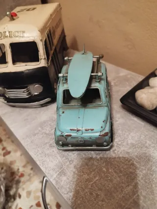 Coches decorativos de metal