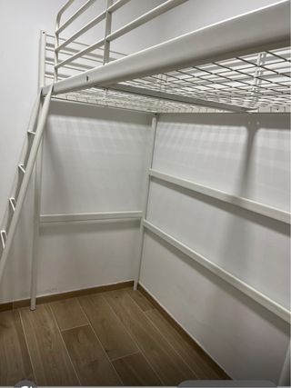 Cama alta metálica Ikea blanca