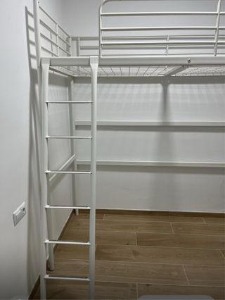 Cama alta metálica Ikea blanca