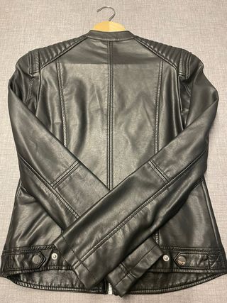 Chaqueta cuero negra