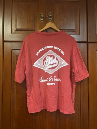 Camiseta Pull&Bear Roja Estampada