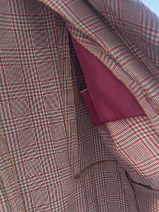 Americana vintage cuadros beige y rojo