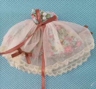 Vestito per bambole 1/6 con stampa floreale e gonna in tulle