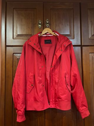Chaqueta Zara Roja