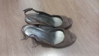 Zapatos de ante con tacón y plataforma