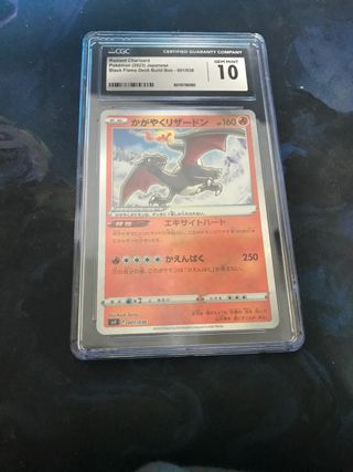 Carta Pokémon Charizard Radiante CGC 10