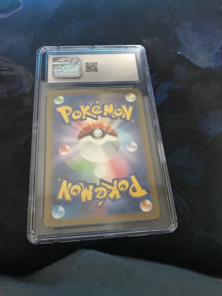 Carta Pokémon Charizard Radiante CGC 10