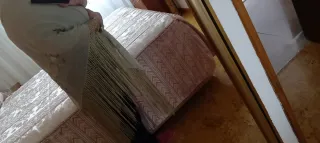 Chal elegante verde aceituna claro con flecos