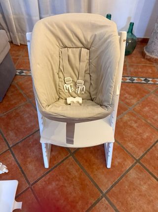 Trona Stokke y accesorios