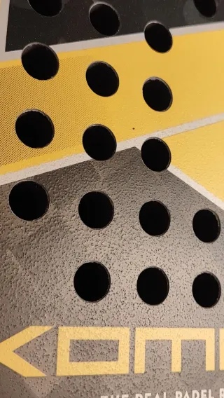 Pala de pádel Kombat Geo NUEVA