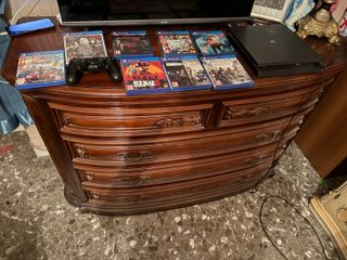 PS4 Slim 500 gb + 8 Giochi Top + Controller