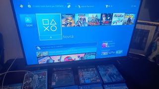 PS4 Slim 500 gb + 8 Giochi Top + Controller