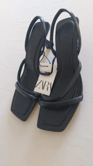 Tacones Zara mujer