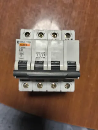 Interruptor Automático Magnétotérmico Trifásico