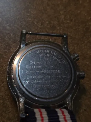 Reloj Timex Dorado y Plateado