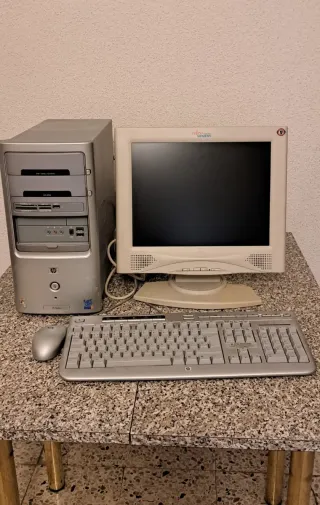 Ordenador de sobremesa HP Plata