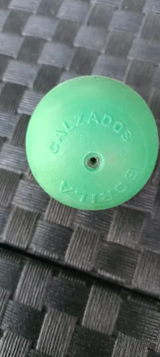 PELOTA ZAPATOS GORILA ANTIGUA