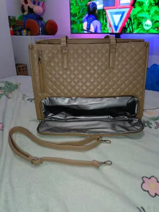 Bolso de mano acolchado beige