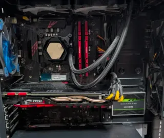 PC Gaming i7 8700k 1070ti 32GB RAM