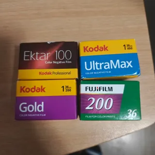 Lote 4 Películas Kodak y Fujifilm