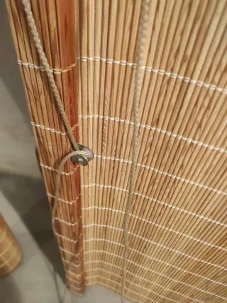 Cortinas de bambú enrollables 1,60x1m 2x20€