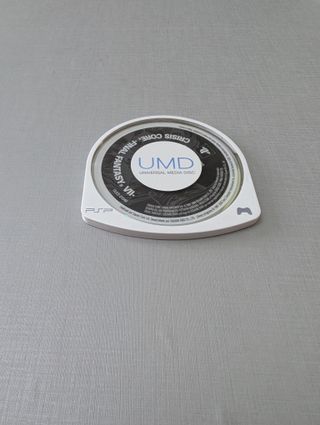 PSP FFVII Crisis Core + pack giochi e custodie