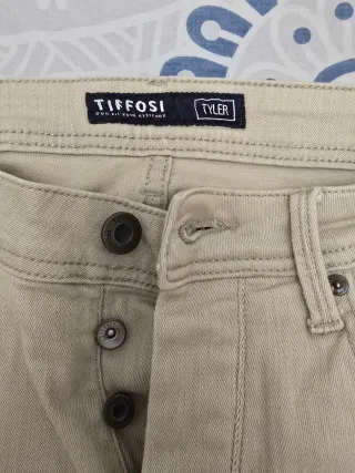 Pantalón de hombre Tiffosi modelo Tyler beige