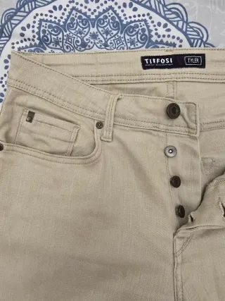 Pantalón de hombre Tiffosi modelo Tyler beige