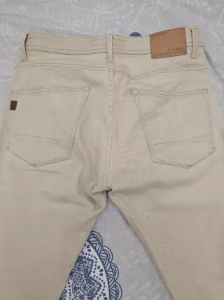 Pantalón de hombre Tiffosi modelo Tyler beige