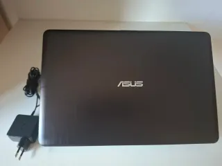 ASUS 15'6 casi sin uso