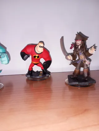 Figuras Disney: Sully, Mr. Increíble, Jack Sparrow
