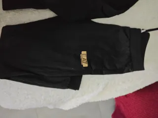 Chándal EA7 Negro y Dorado