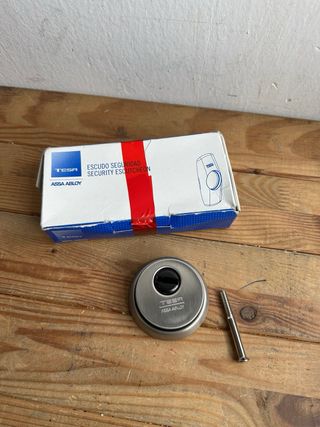 Escudo seguridad TESA acero inoxidable