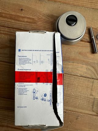 Escudo seguridad TESA acero inoxidable