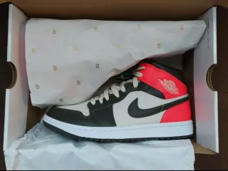 Air Jordan 1 mid 40.5