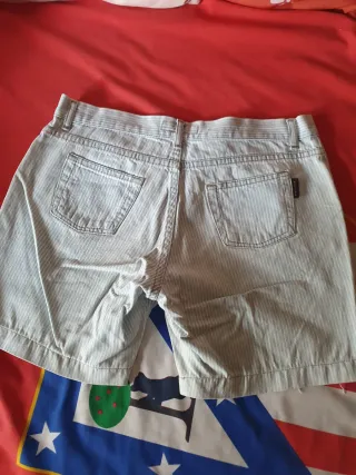 Pantalón corto vaquero de rayas