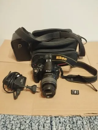 Fotocamera Digitale Nikon D3000 custodia scatola
