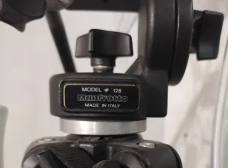 Treppiede Manfrotto 144