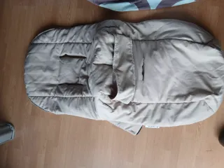 Saco silla bebé color crema