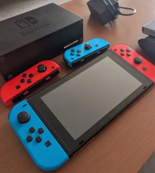 Nintendo Switch Azul y Rojo