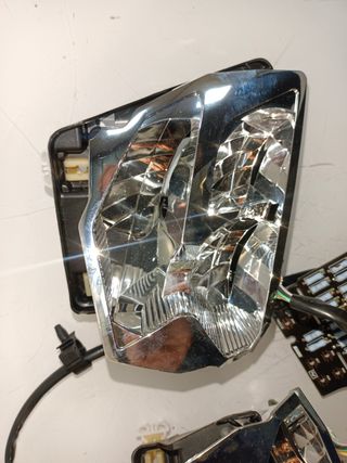 Luces led faro delantero Yamaha NMAX 125 de 2023