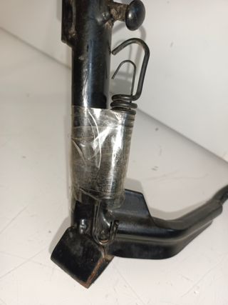 Caballete central Benelli BN 125 de 2024