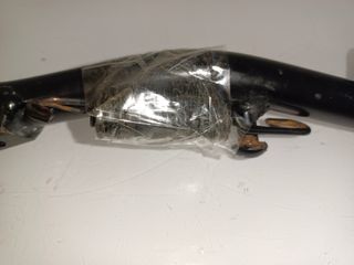 Pata lateral cabra Benelli BN 125 de 2024