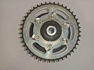 Buje trasero corona Benelli BN 125 de 2024