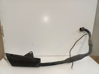 Escape silencioso Benelli BN 125 de 2024