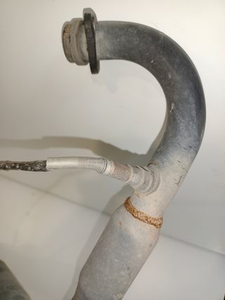 Escape silencioso Benelli BN 125 de 2024