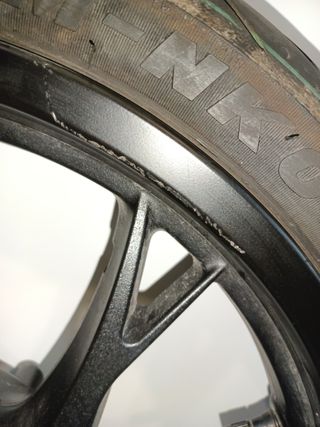 Llanta delantera Benelli BN 125 de 2024