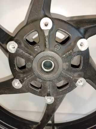 Llanta delantera Benelli BN 125 de 2024