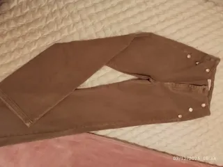 Pantalón vaquero marrón