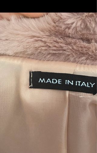 Chaquetón rosa peludo